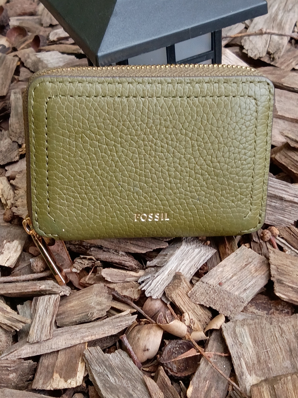 Fossil Olive Pebbled Leather Zip Card Wallet with Gold Hardware
